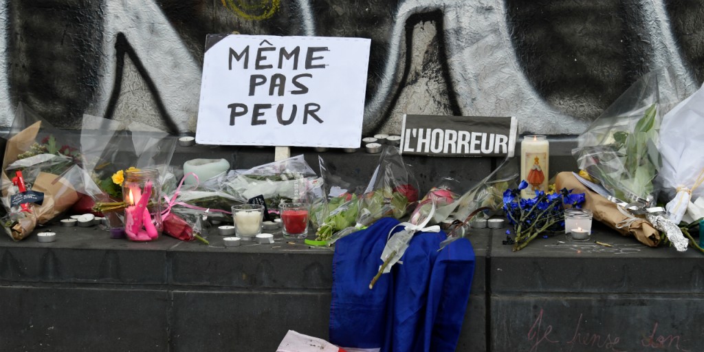 Attentats-a-Paris-les-images-du-recueillement